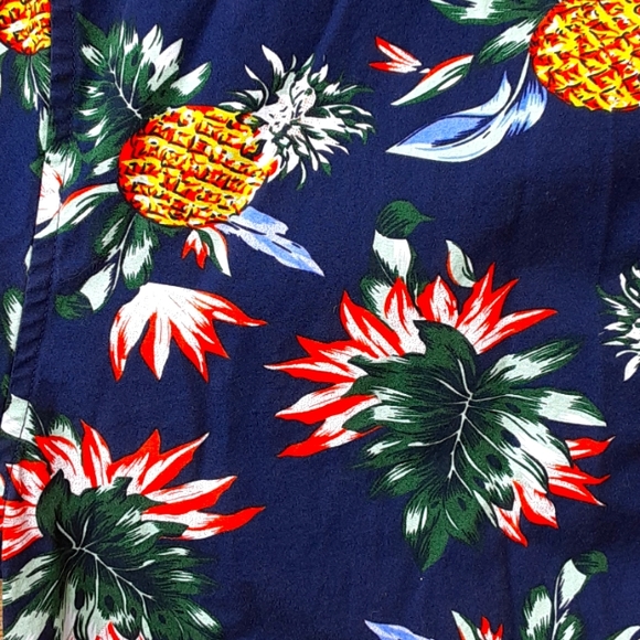 Denim & Flower Mens Hawaiian Style, Short-Sleeved, Button-Down Shirt - Picture 4 of 4